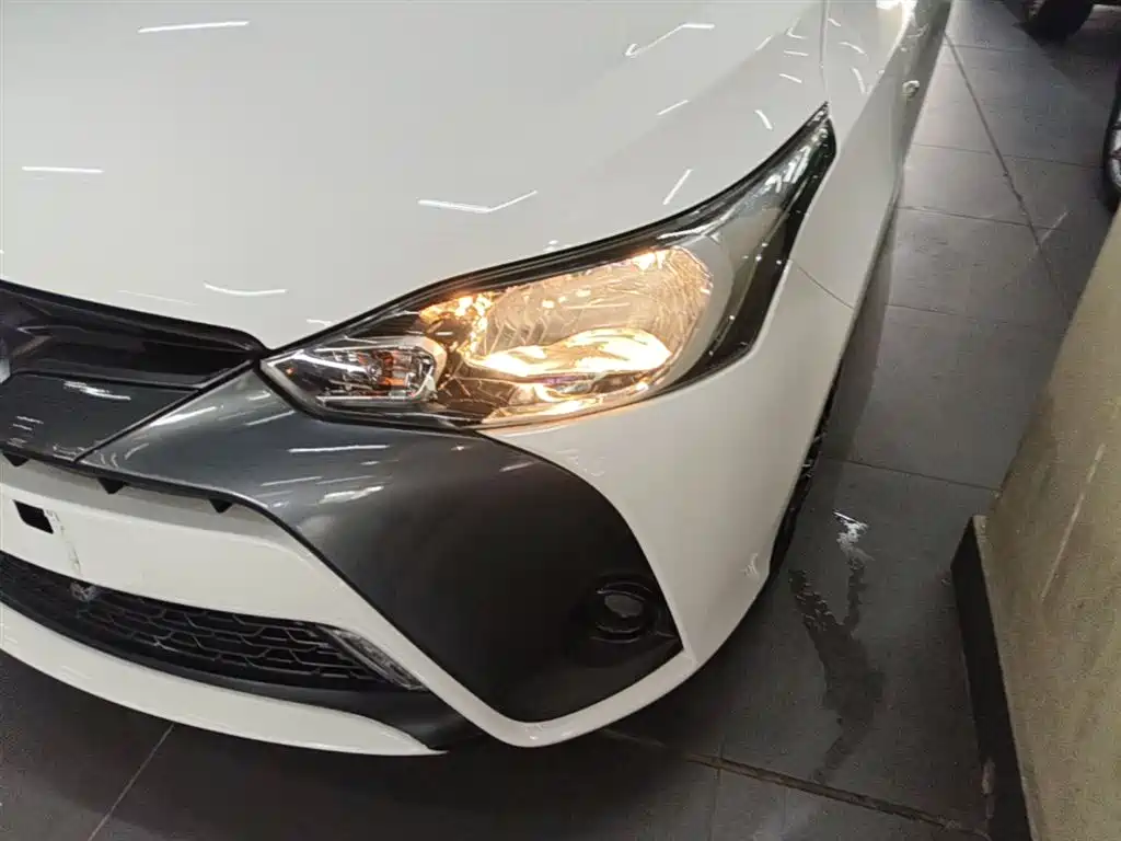 Toyota Yaris L 2019 — фото 24