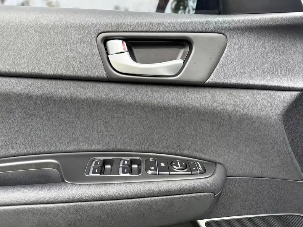 Kia K5 New Energy 2019 — фото 14