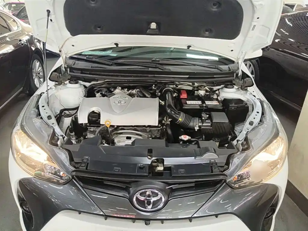 Toyota Yaris L 2019 — фото 20