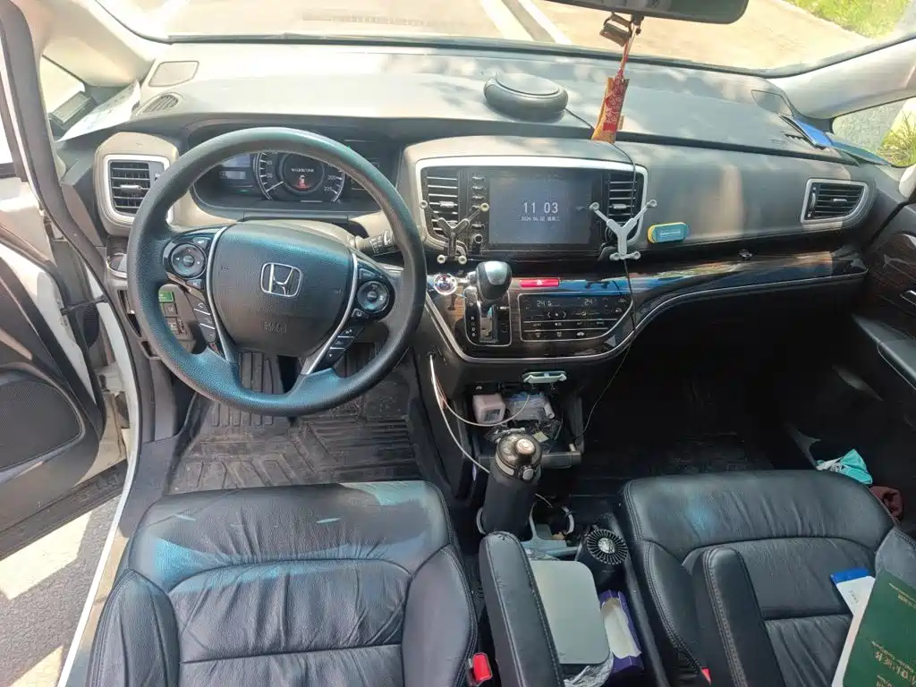 Honda Odyssey 2019 — фото 13
