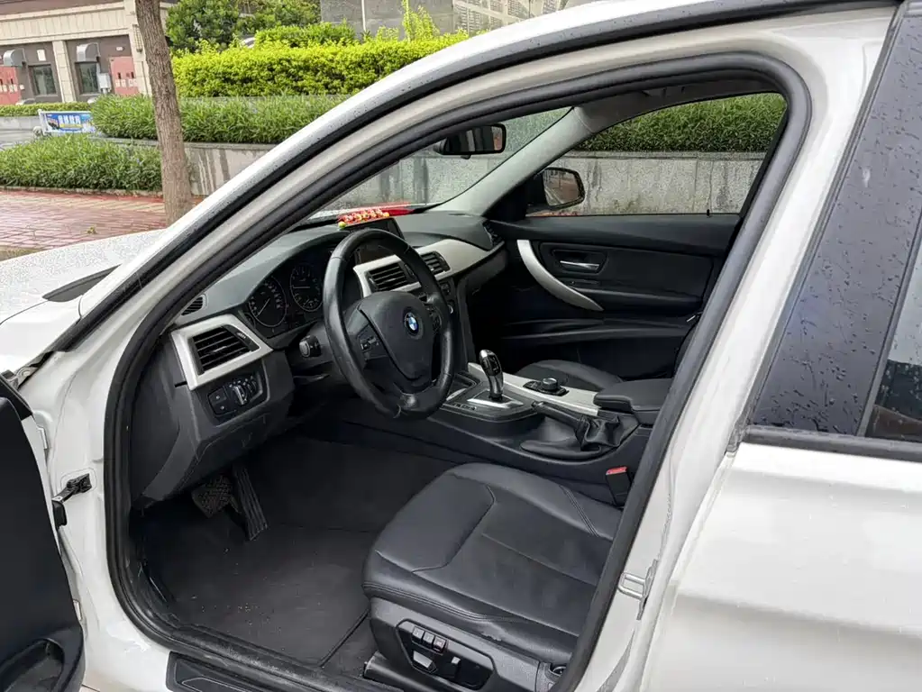 BMW 3 Series 2014 — фото 13