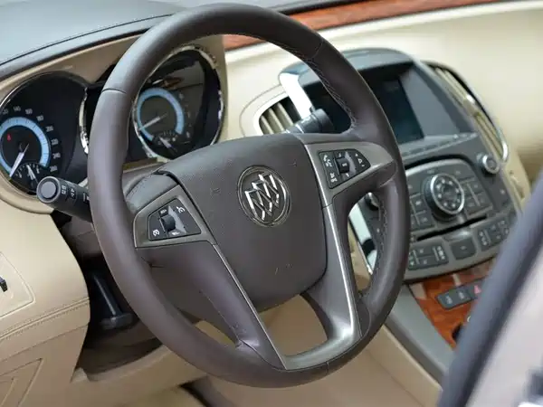 Buick LaCrosse 2013