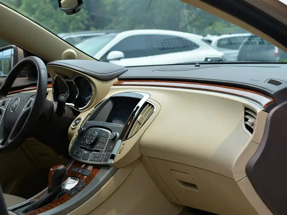 Buick LaCrosse 2013 — фото 16
