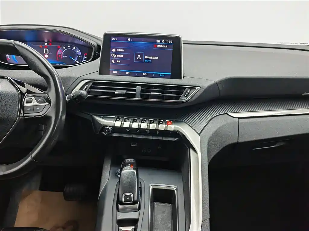 Peugeot 5008 2017 — фото 12