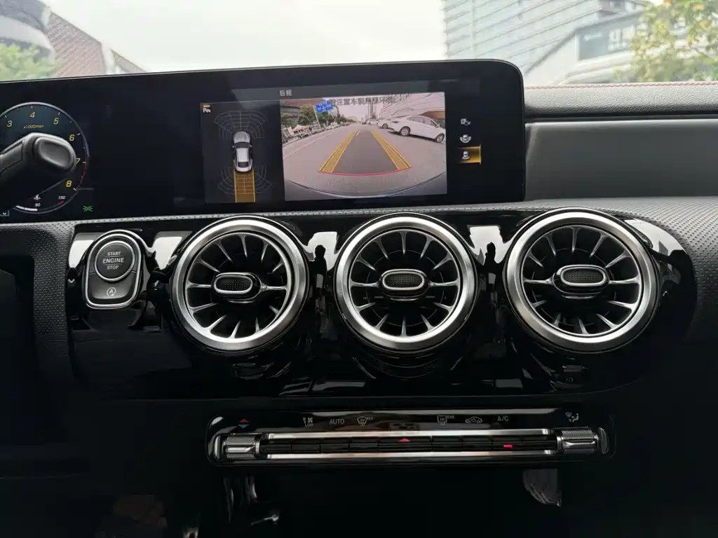 Mercedes-Benz CLA 2021 — фото 20