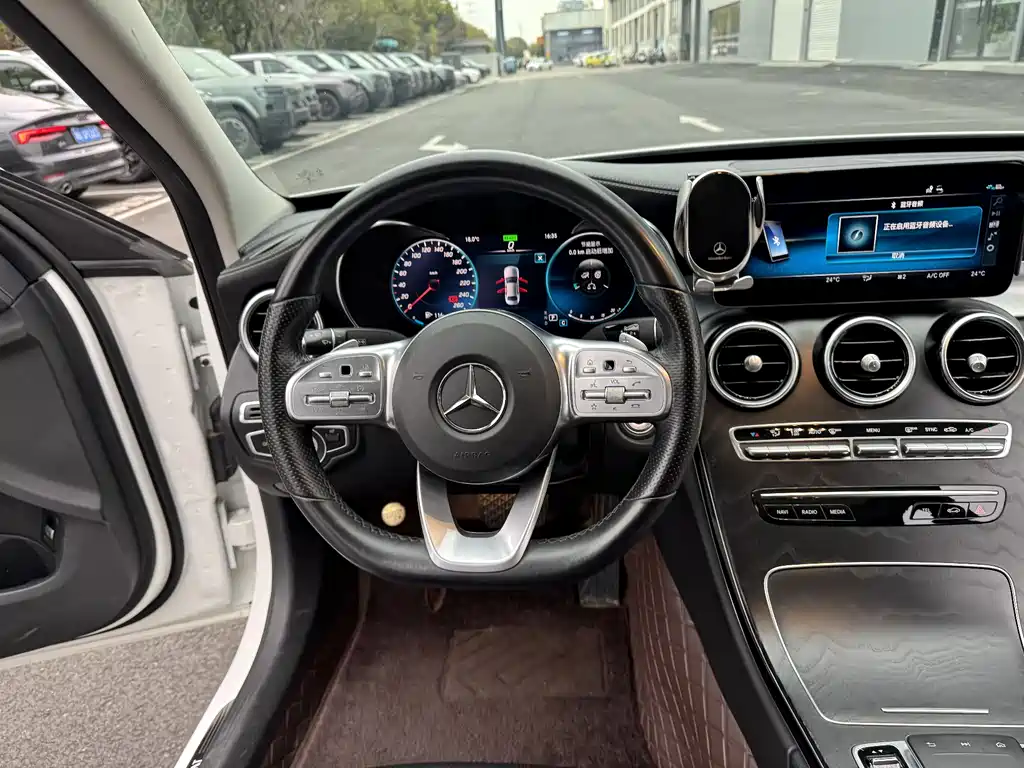 Mercedes-Benz C-Class 2021 — фото 10