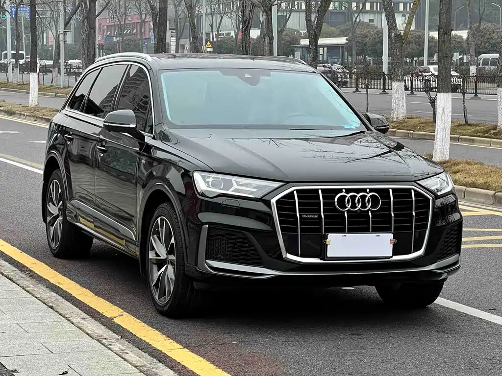 Audi Q7 2023 — фото 3