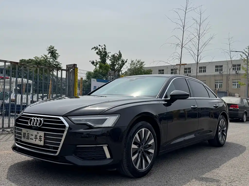 Audi A6L 2022 — фото 1
