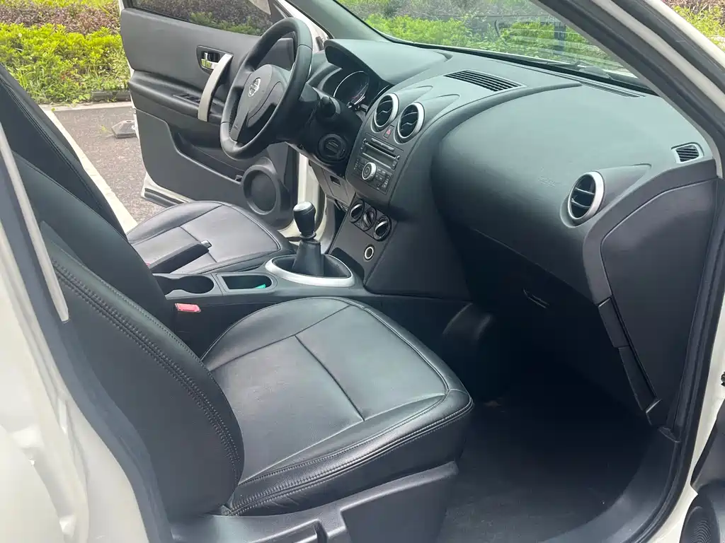 Nissan Qashqai 2015 — фото 11