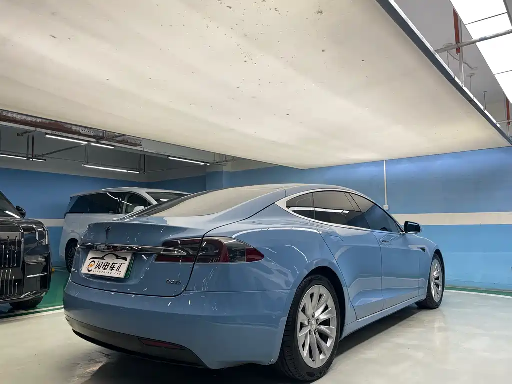 Tesla Model S 2016 — фото 6