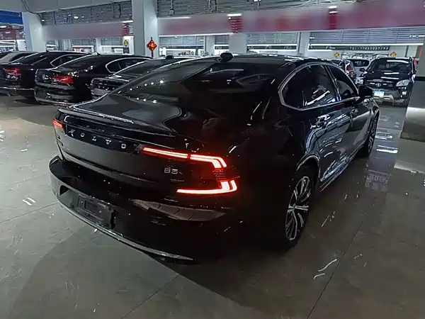 Volvo S90 2021