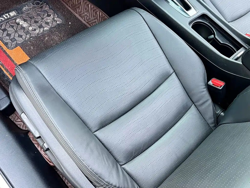 Honda Jade 2017 — фото 11