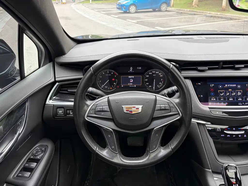Cadillac XT5 2021 — фото 10