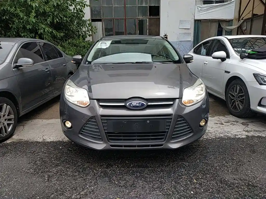 Ford Focus 2015 — фото 3
