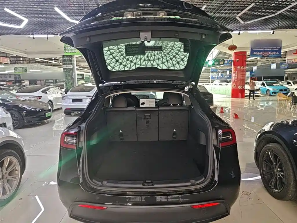 Tesla Model Y 2023 — фото 19