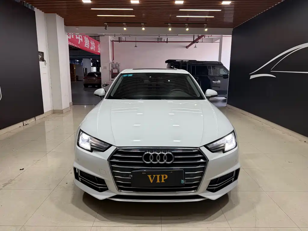 Audi A4L 2019