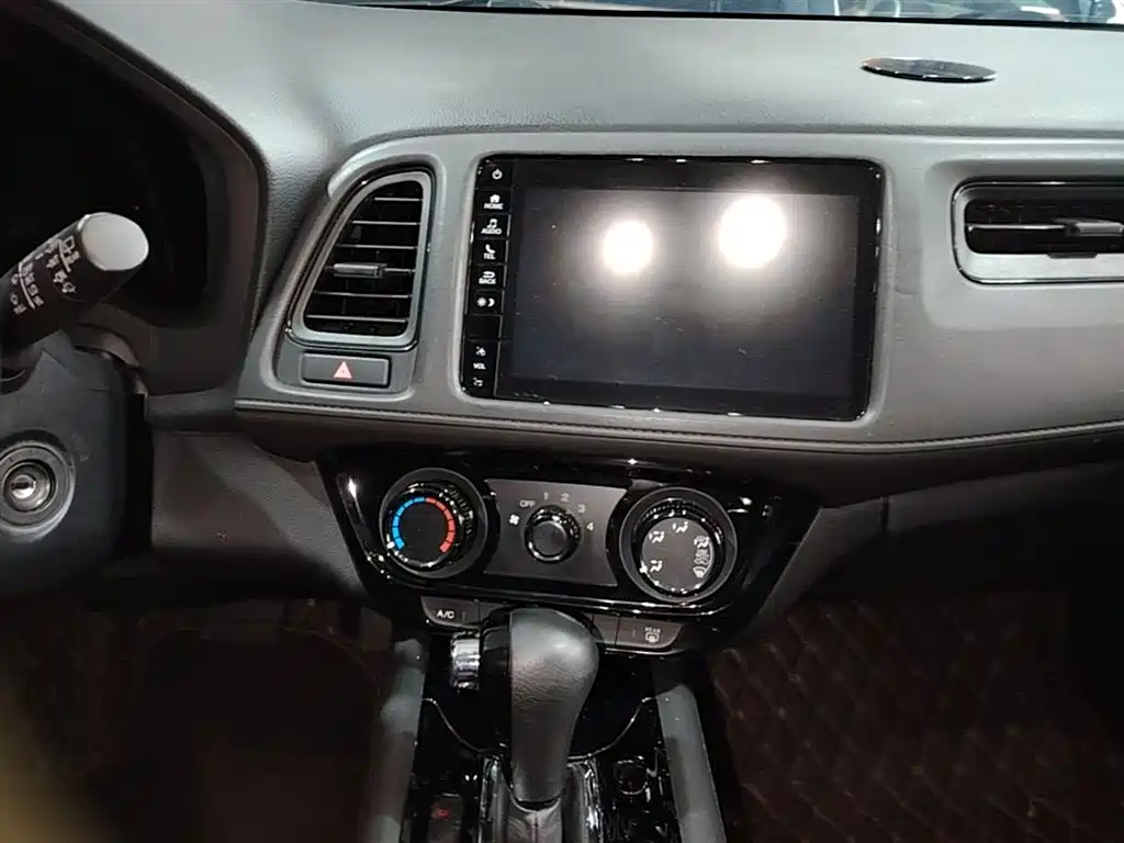 Honda Vezel 2022 — фото 13
