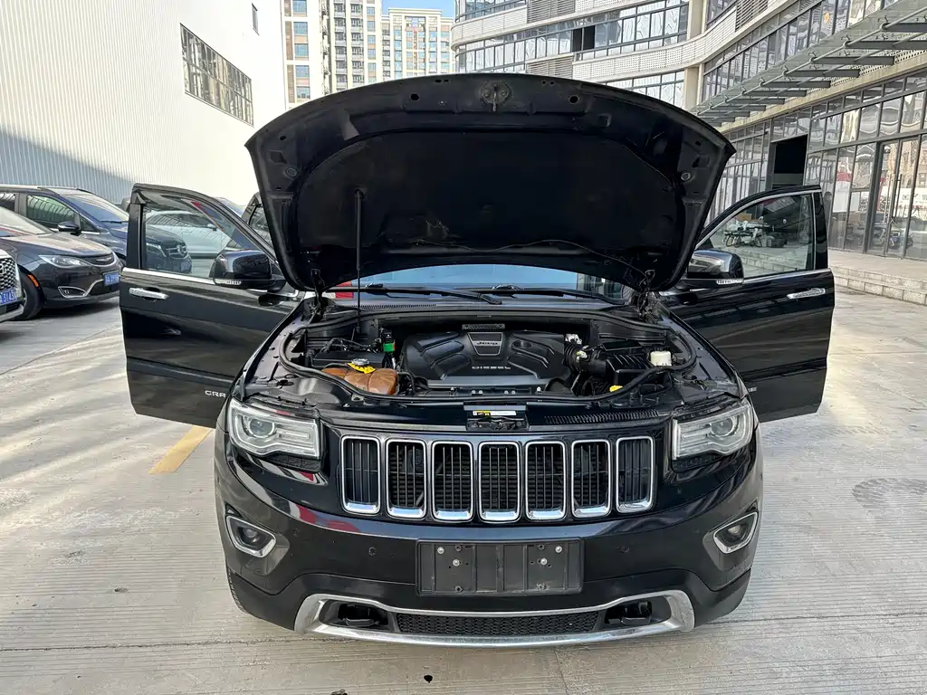 Jeep Grand Cherokee 2015 — фото 7