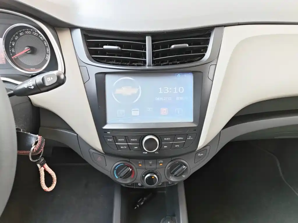Chevrolet Sail 2015 — фото 13