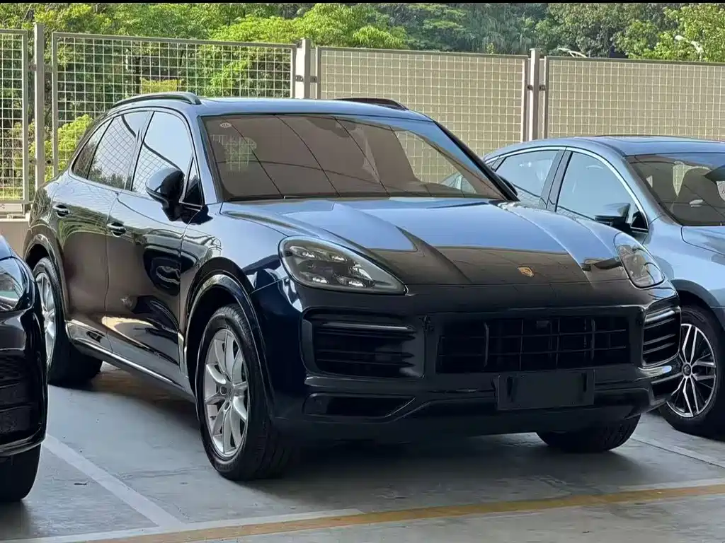 Porsche Cayenne 2022