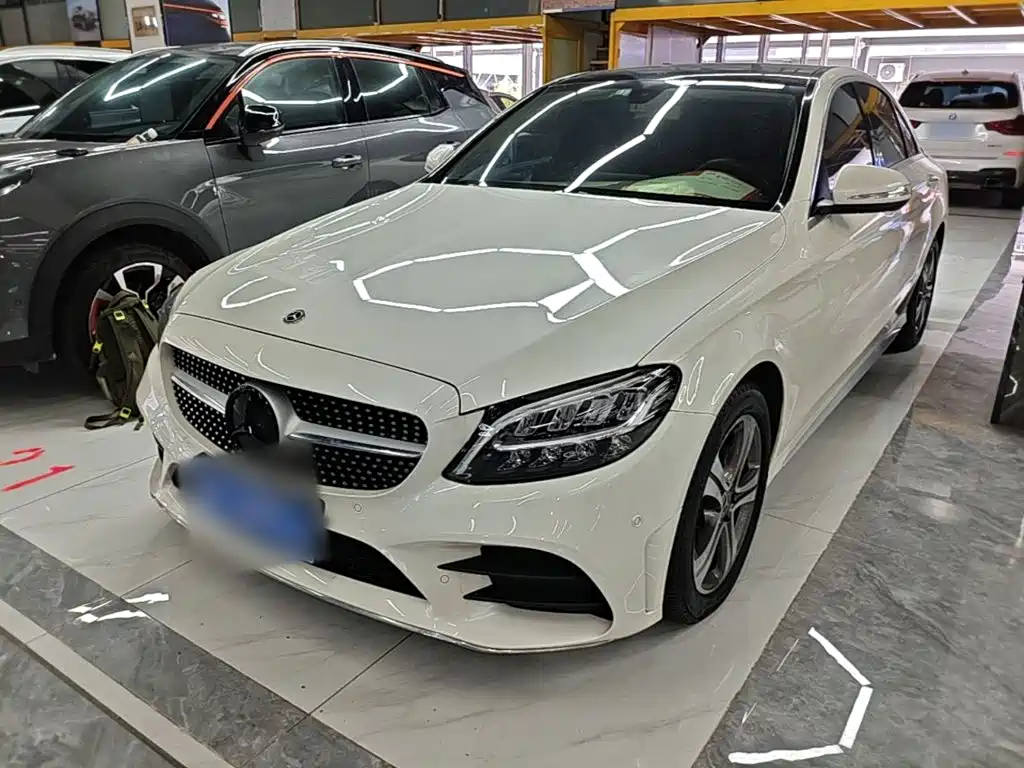Mercedes-Benz C-Class 2020
