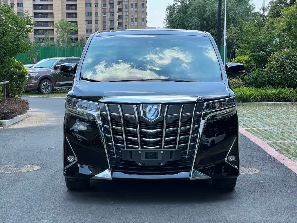 Toyota Alphard 2021 — фото 2