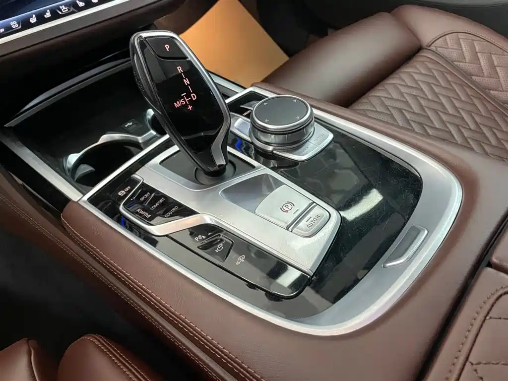BMW 7 Series 2020 — фото 19