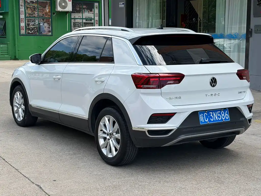 Volkswagen T-Roc 2023 — фото 5