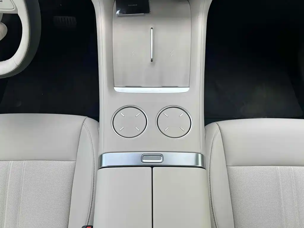 Xiaomi YU7 2025 — фото 13