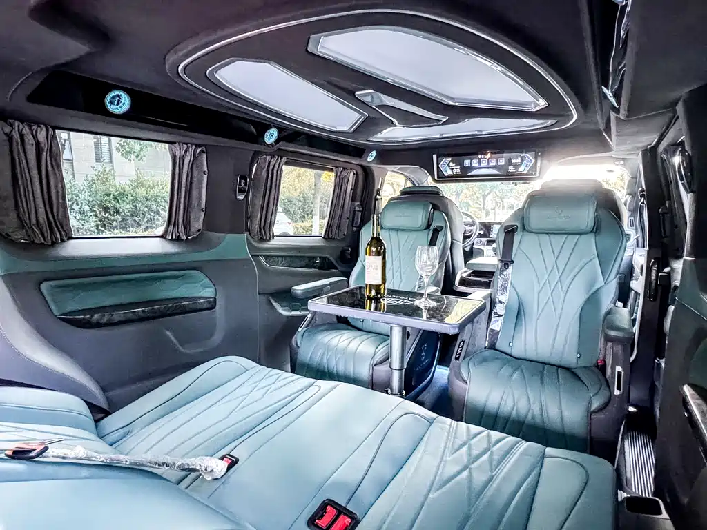 Ford Tourneo 2026 — фото 25