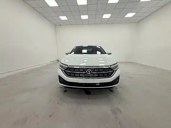 Volkswagen Sagitar 2022