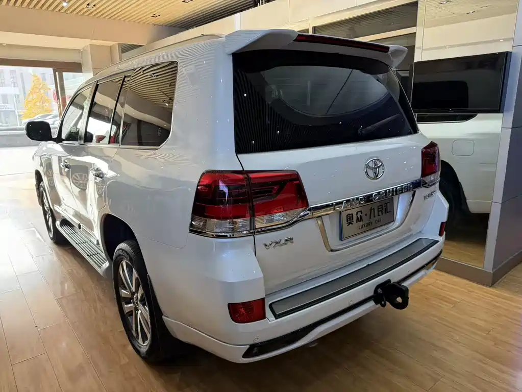Toyota Land Cruiser 2019 — фото 14