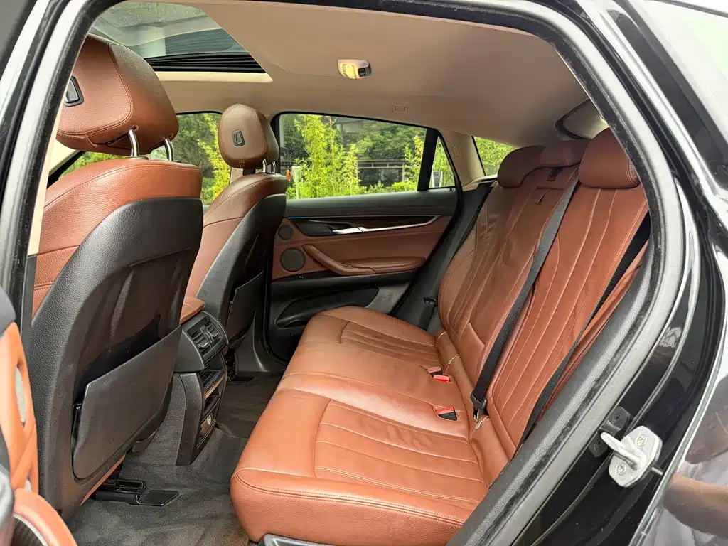 BMW X6 2015 — фото 12