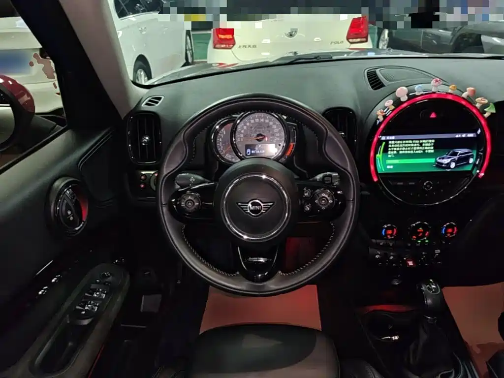 MINI Countryman 2019 — фото 11