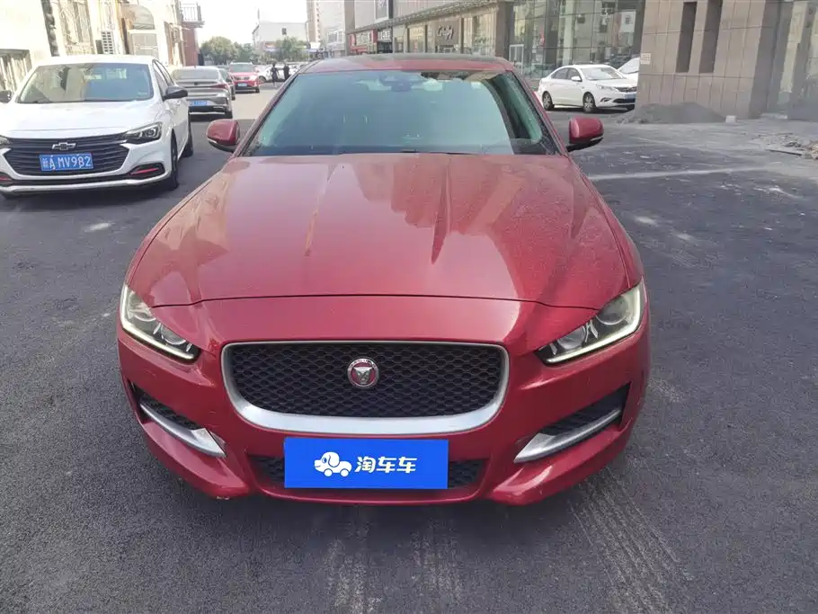 Jaguar XE 2016 — фото 2