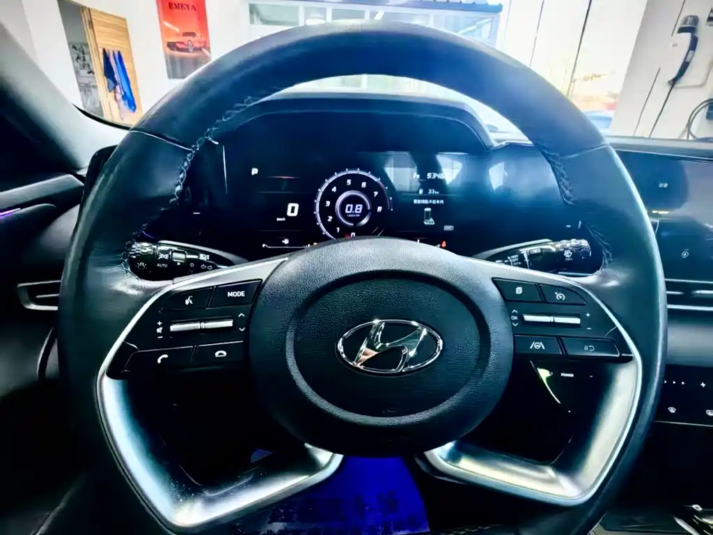Hyundai Elantra 2021 — фото 21