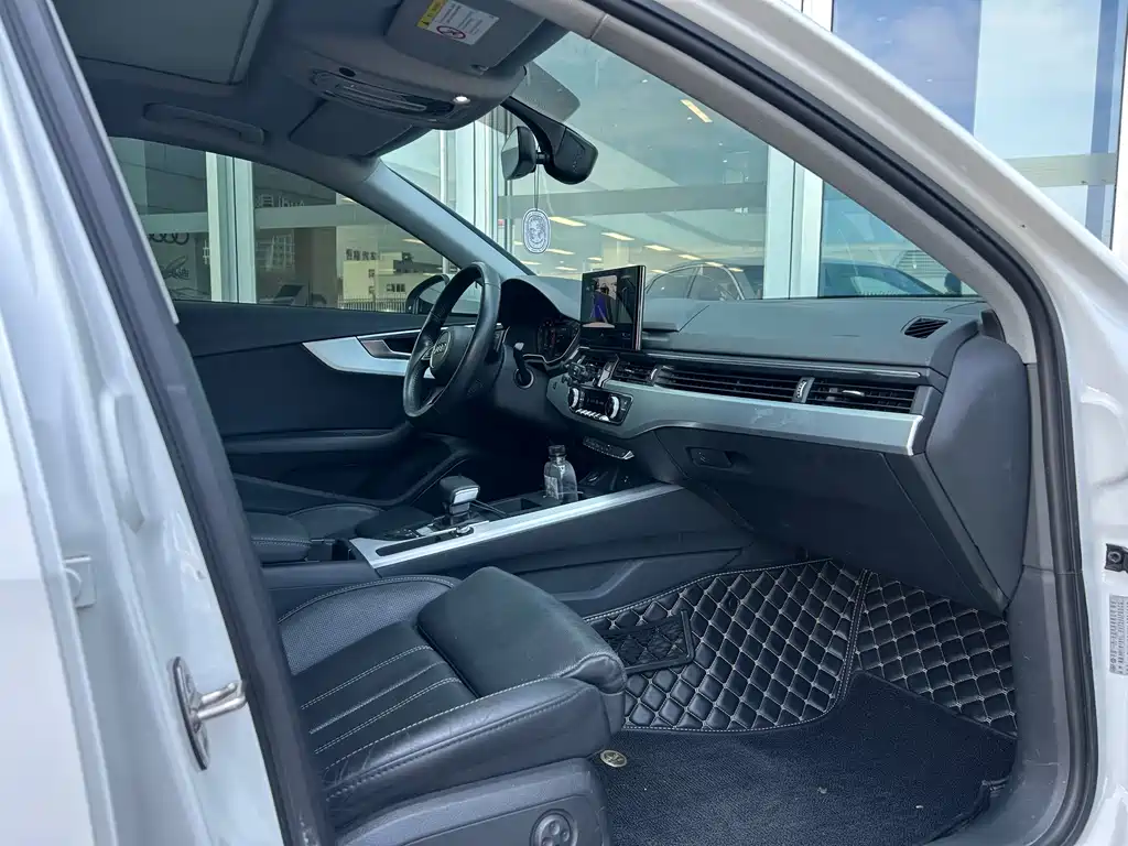 Audi A4L 2020