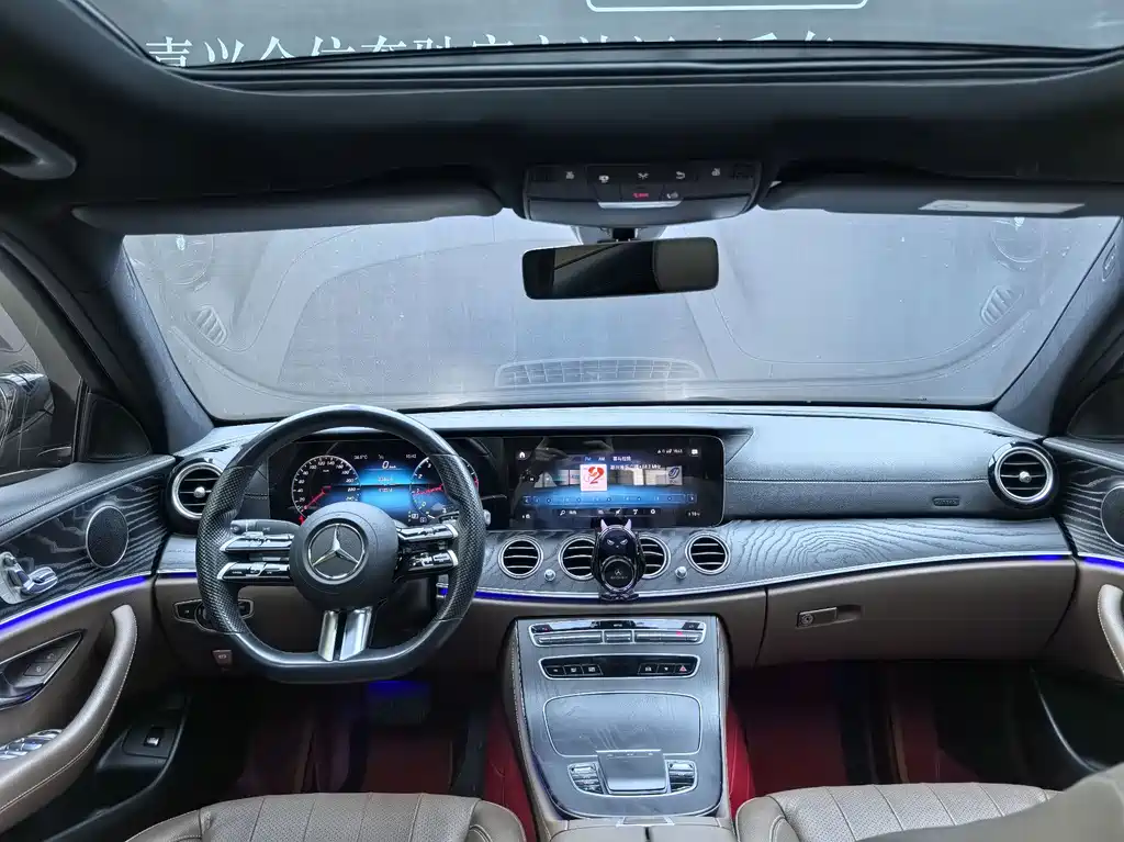 Mercedes-Benz E-Class 2021 — фото 13