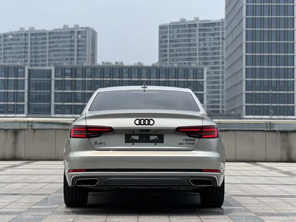 Audi A4L 2020
