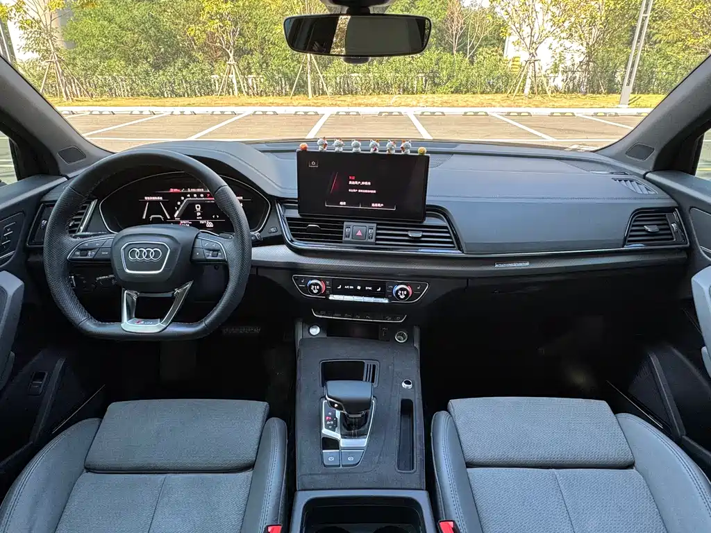 Audi Q5L Sportback 2022 — фото 5