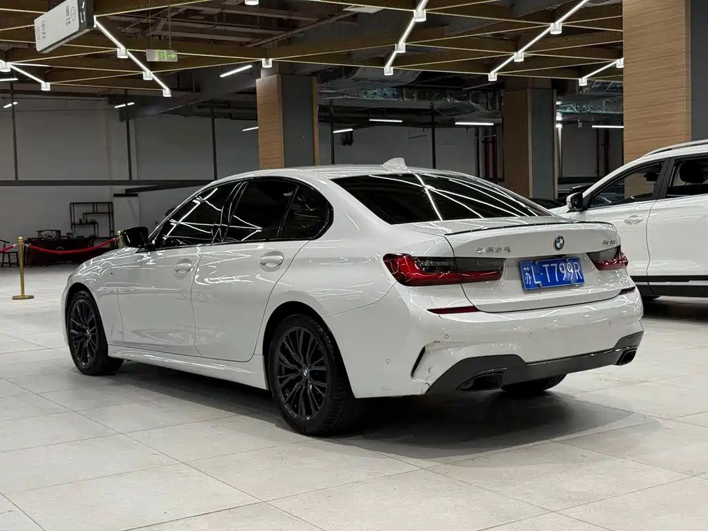 BMW 3 Series 2022 — фото 10