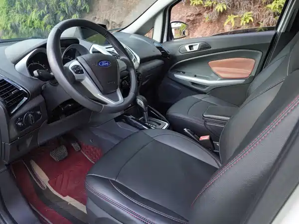 Ford EcoSport 2015