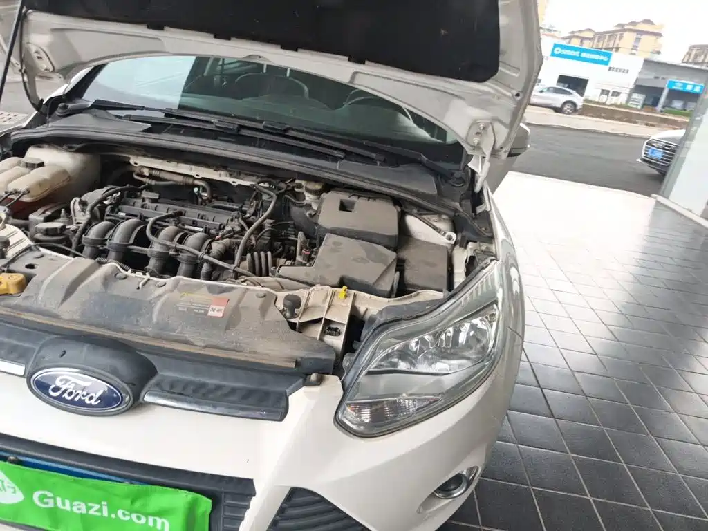Ford Focus 2015 — фото 24