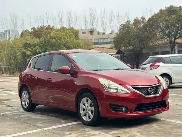 Nissan Tiida 2011
