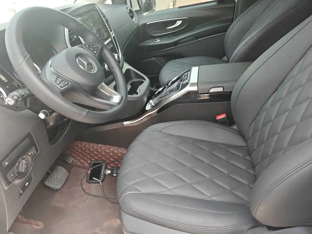 Mercedes-Benz Vito 2022 — фото 11