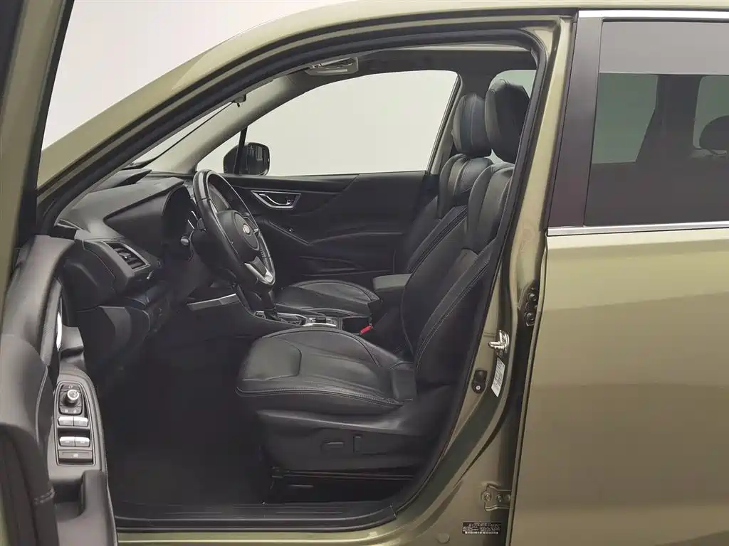 Subaru Forester 2020 — фото 10