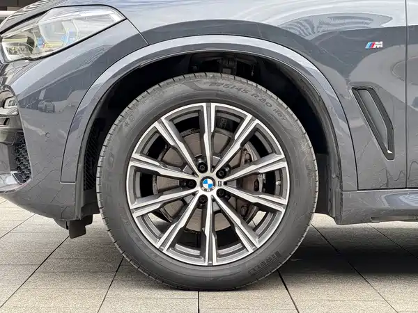 BMW X5 2021