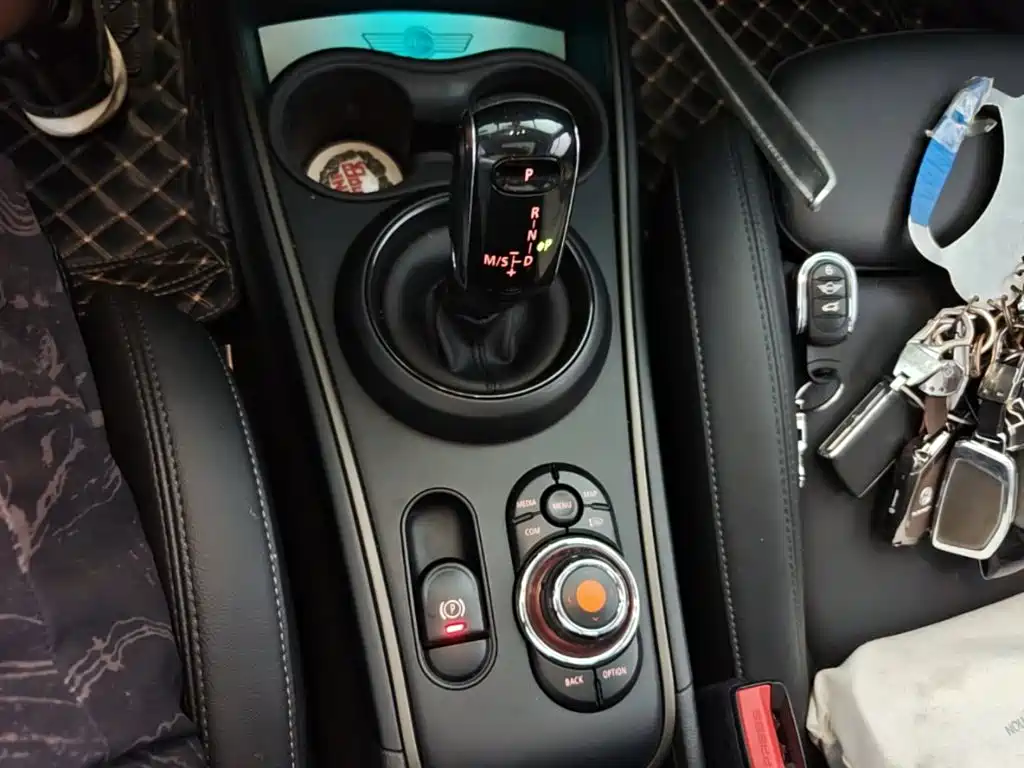 MINI Countryman 2020 — фото 14