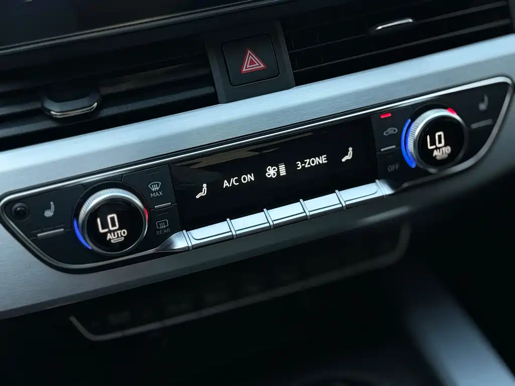 Audi A4L 2021 — фото 16