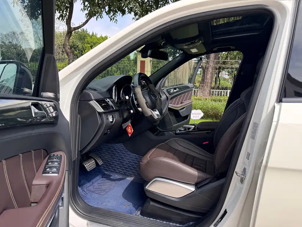 Mercedes-Benz GLS AMG 2018 — фото 8